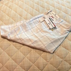 BNWT white shorts. Size 40.